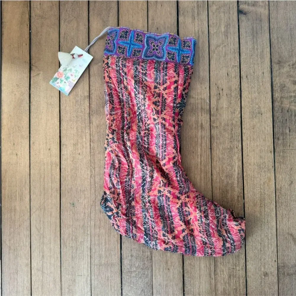 NWT Johnny Was Reversible Pink Floral Embroidered Christmas Holiday Stocking - Picture 5 of 7
